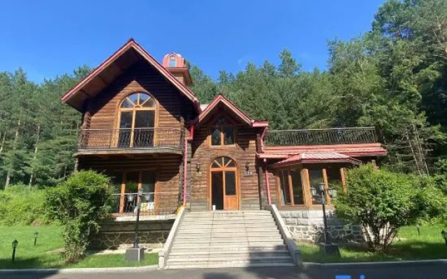 Yichun Lindu Hotel