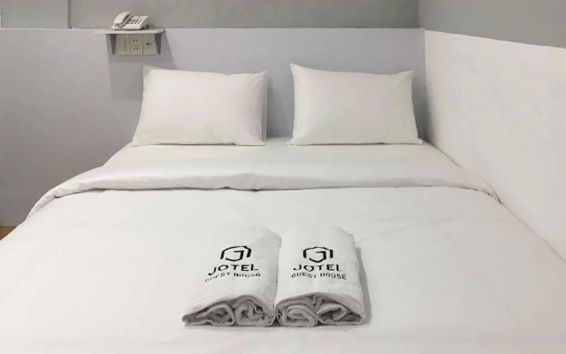 Jotel Guest House RedPartner