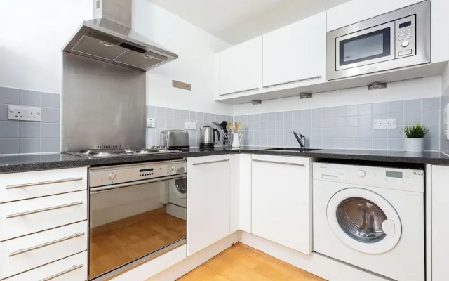 2 Bed Flat off Brick Lane