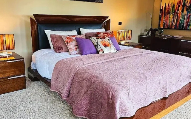 Exclusive Entire Lodge