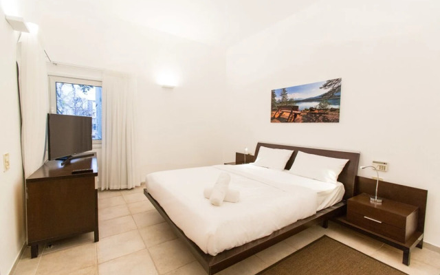 Frishman 2 BDRM 2 Baths 5 Min from beach