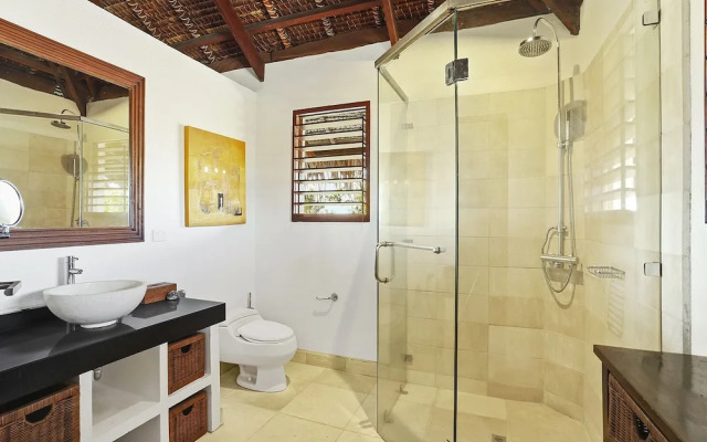 Sarangkita Beach Front Villa