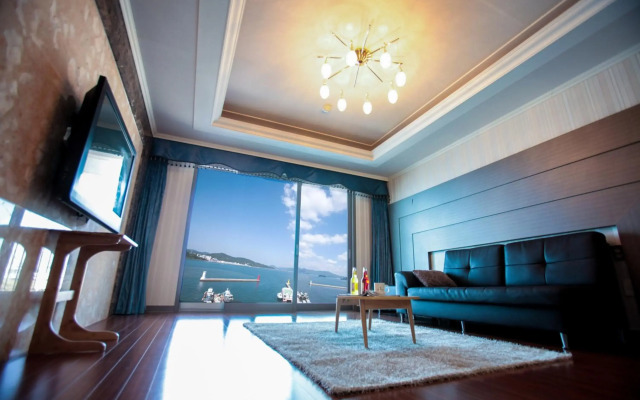 Bay Condo Hotel Tongyeong