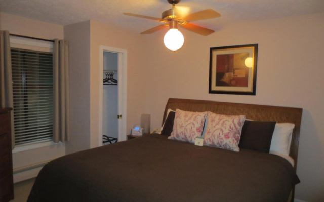 Pointes North Inn