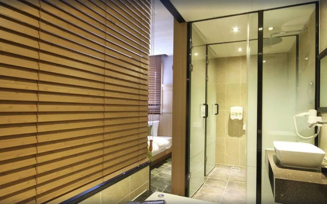 Busan Yeonsan-dong MU Plus Hotel