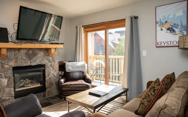2294 Red Hawk 1 Bedroom Condo by Redawning