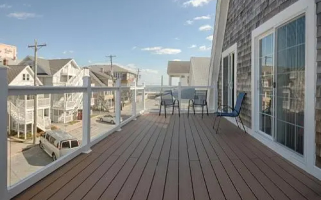 Beach Bungalow 8