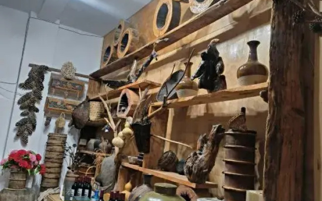 Cizhong Zangxiangge Homestay