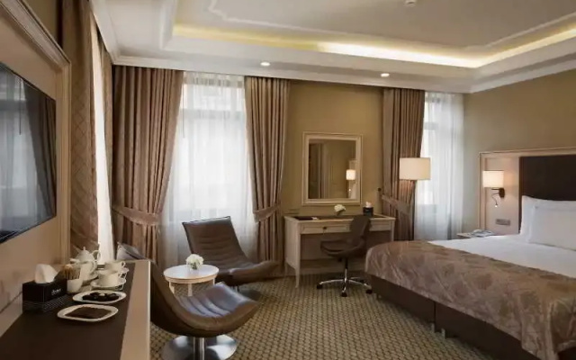 Divan Suites Batum