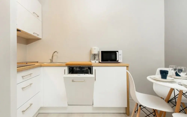 Sara Świętojańska Apartments by Renters