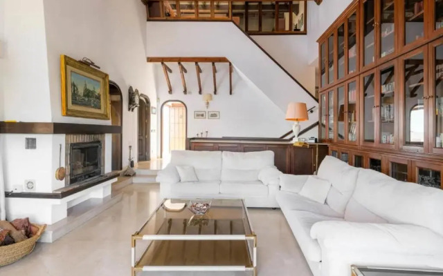 Cosy 5 Bedroom villa