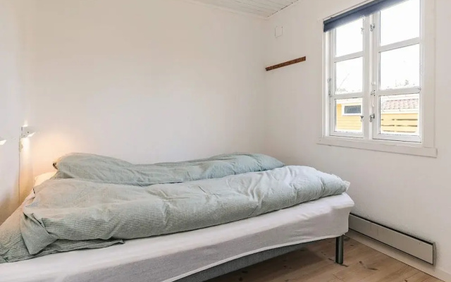 6 Person Holiday Home in Vaeggerlose