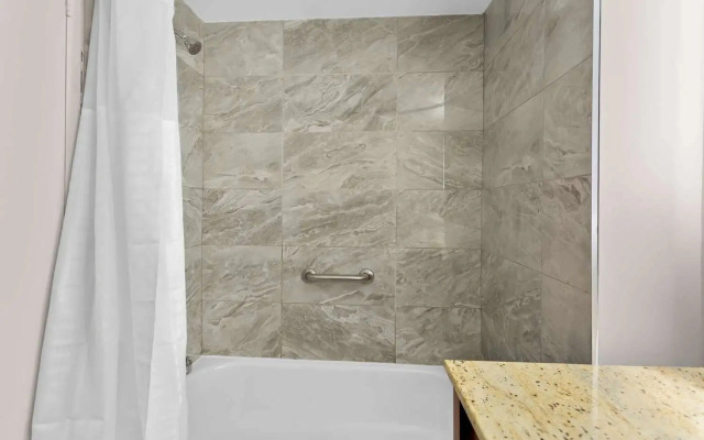 SureStay Plus by Best Western Windsor