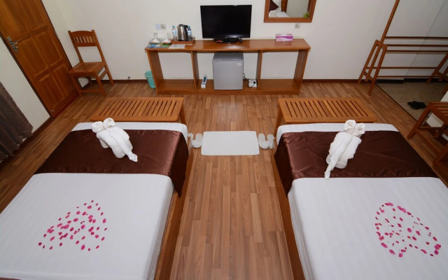 Shwe Hin Thar Hotel