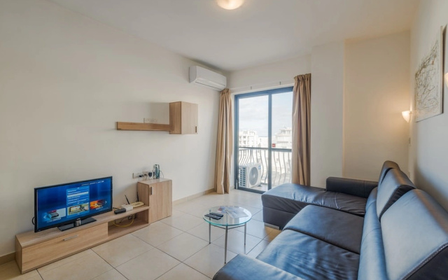 GetawaysMalta - Seashells 1-bedroom Apartment in a great location in Bugibba