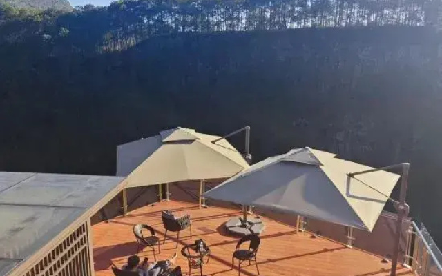 Tengchong Ginkgo Town Mid-Levels Cliff Hotel