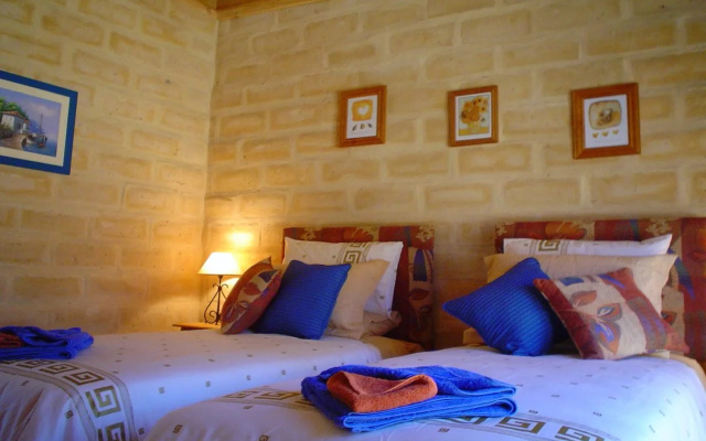 Dee's Villa Bed & Breakfast
