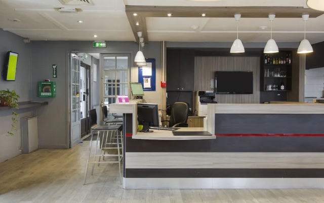 Hôtel Kyriad Orly - Rungis