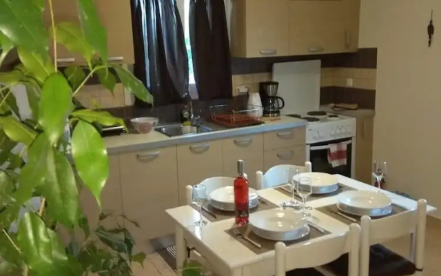 White Rose Apartment- Elegant Apartment