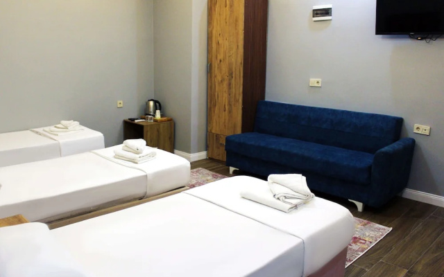 Big Life Hotel