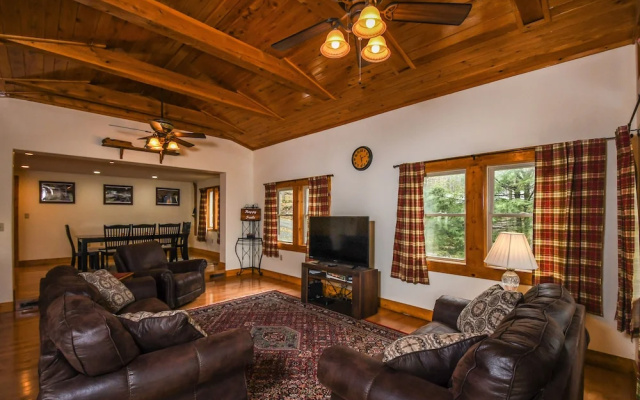 Happy Trails 3 Bedroom House