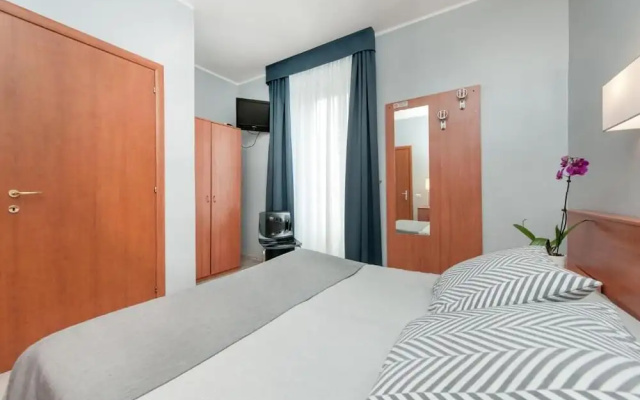 Hotel Reyes