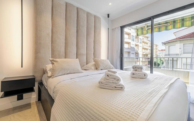 Renovated Prestige 3P Luxe Apt, Terrace & Parking