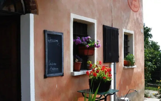 Bed&Breakfast Cascina Bezzecca