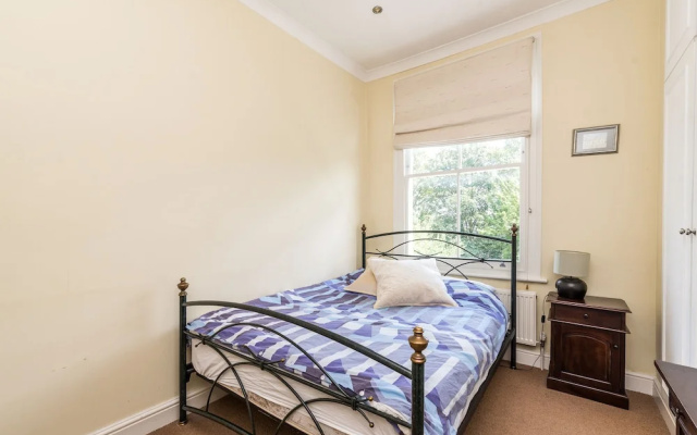 NEW Super 2BD Flat Well Connected to City Centre