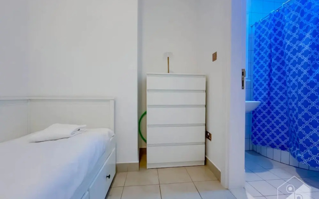 Seaview Penthouse with Private Gym & Outdoor Pool