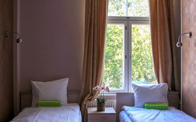 Villa Kadriorg Hostel
