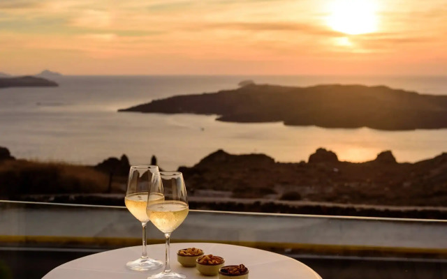 Astir Thira