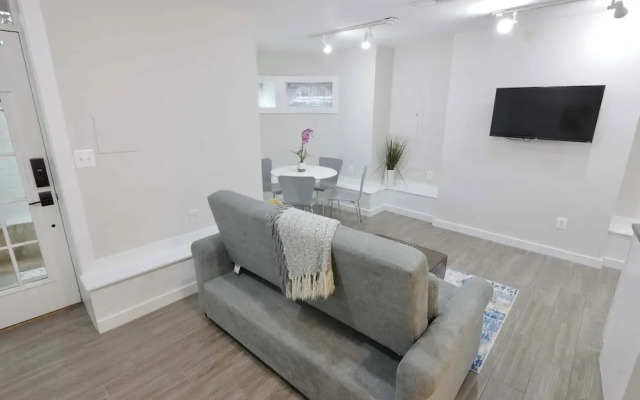 White Brick Retreat - Shaw