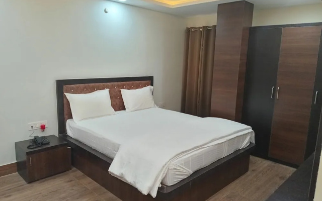 Hotel DEv Inn