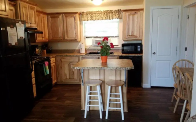 Yellowstone Wildlife Cabins