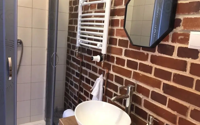 Miło.Tu