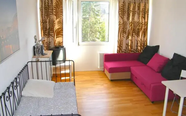 Apartment 35