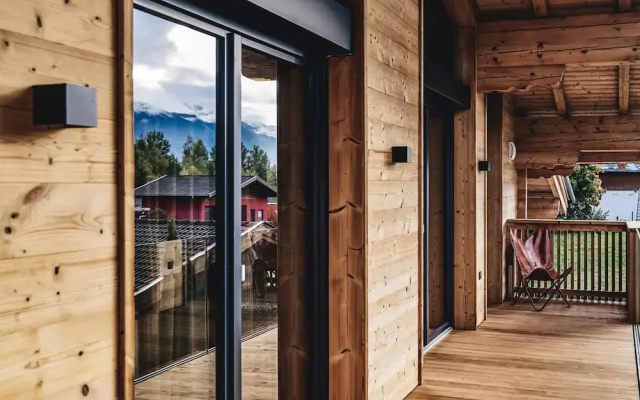 Chalet Amadeus - Designer Luxury Chalet for 14