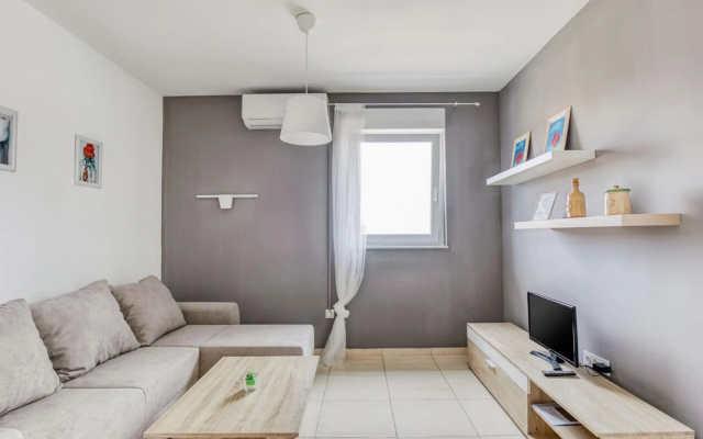 Lovely Apartment in Novalja near Sea Beach