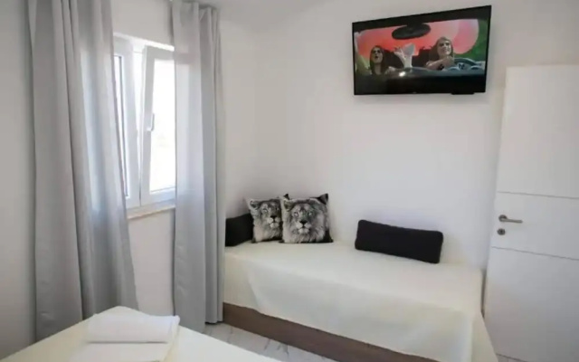 Apartments Sun Dance 2 With Heated Pool