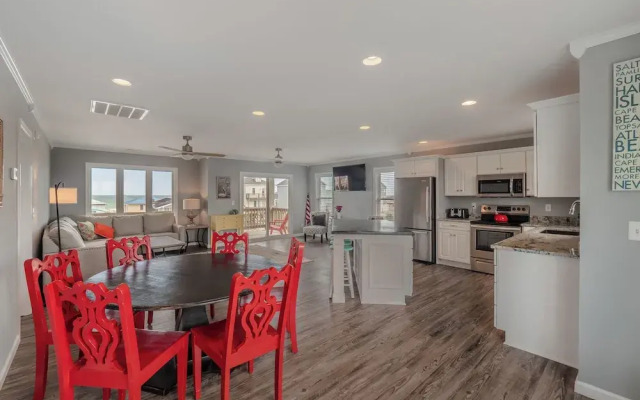 Pelican Palms by Topsail Realty