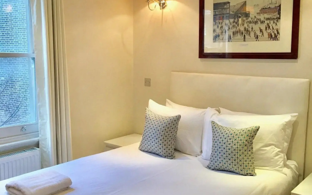 The Paramount Hotel