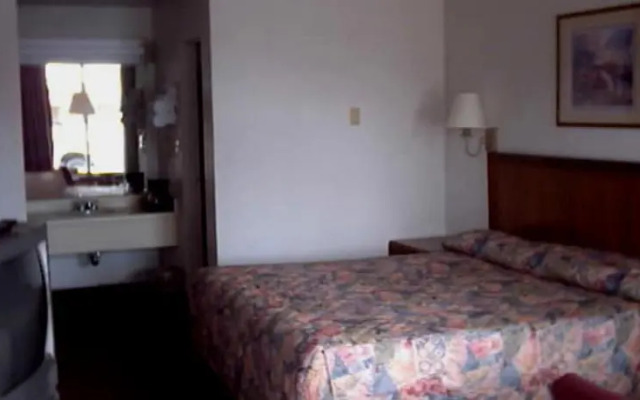 Town and Country Inn