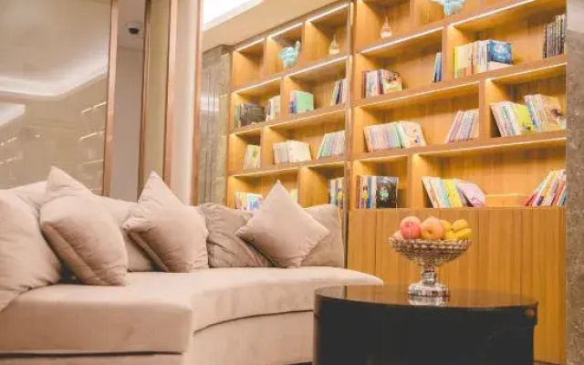 Homeinn Plus Hotel (Shanghai Dapuqiao Xuhui Riverside Green Space Store)