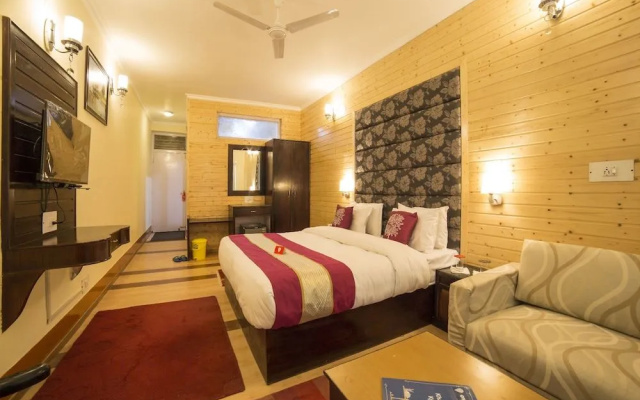 OYO 5174 Hotel Pamposh