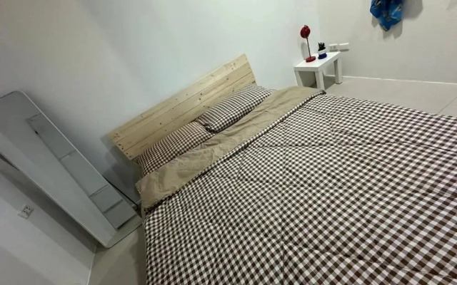 HulaFling Homestay