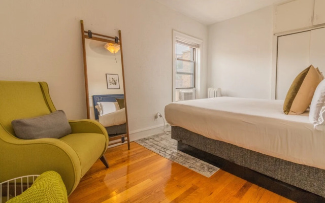 1BR Contemporary Lovely Apt in Lakeview
