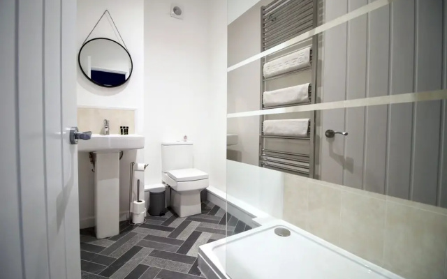 Minister House Apt 1 by Tŷ SA
