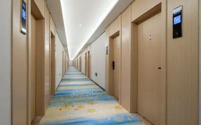 VX Hotel (Beijing Daxing District Wufutang Subway Station Zhongke E-commerce Valley)