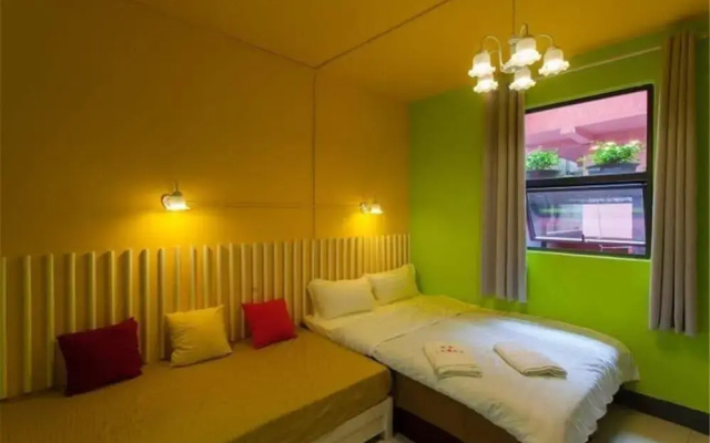 No. 16 West Lane Inn Guilin